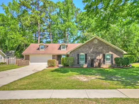 226 Smythe Dr, Summerville, SC 29485