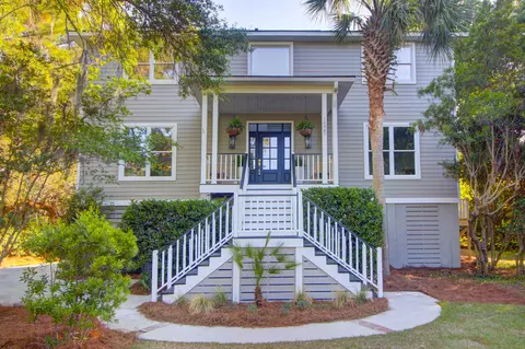 1505 Headquarters Plantation Dr, Johns Island, SC 29455
