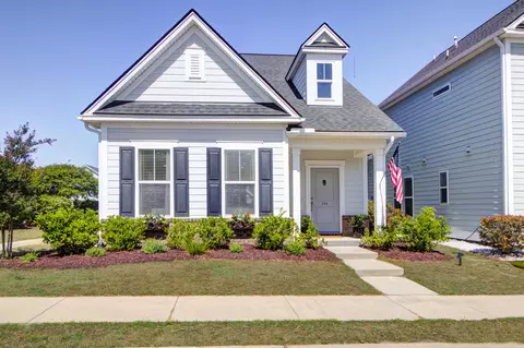 705 Rathall Creek Dr, Charleston, SC 29492