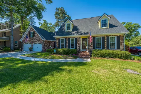 105 Dove Ln, Summerville, SC 29485