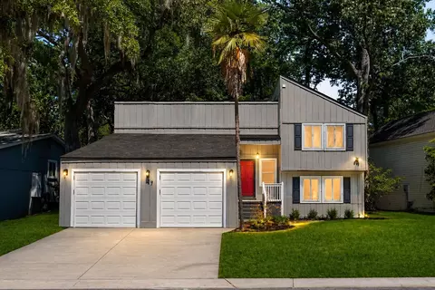 127 Lancer Dr, Summerville, SC 29485