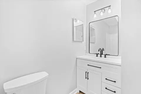 Bath - 617 Surfside Dr, Surfside Beach, SC 29575 photo 3 of 4