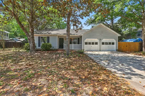 125 Cottonwood Dr, Summerville, SC 29483