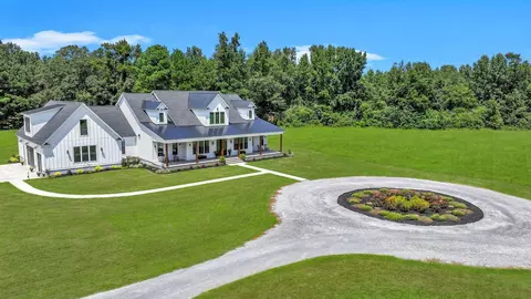146 Noel Dr, Vance, SC 29163