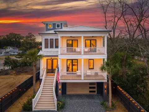 121 Simmons St, Mount Pleasant, SC 29464