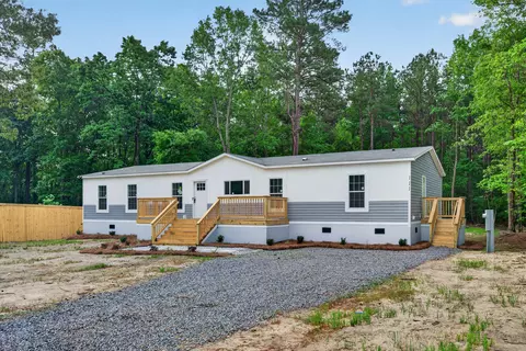 111 Ash Hill Dr, Eutawville, SC 29048