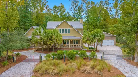 869 Sonny Boy Ln, Johns Island, SC 29455