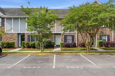 2937 Oxford Pl, Charleston, SC 29414