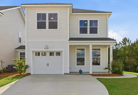 137 Hawthorne Landing Dr, Goose Creek, SC 29445