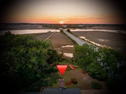 643 N Shore Dr, Charleston, SC 29412