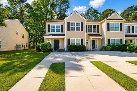 9088 Maple Grove Dr, Summerville, SC 29485