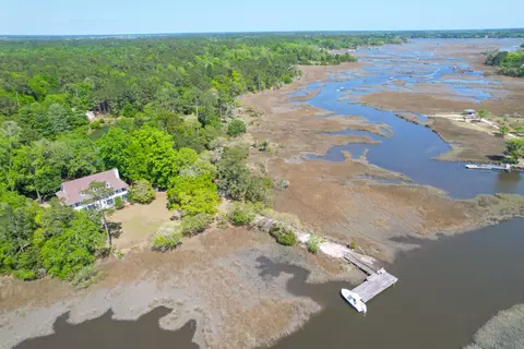 5355 Creek View Ln, Hollywood, SC 29449