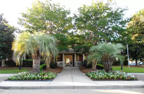 1600 Long Grove Dr #228, Mount Pleasant, SC 29464