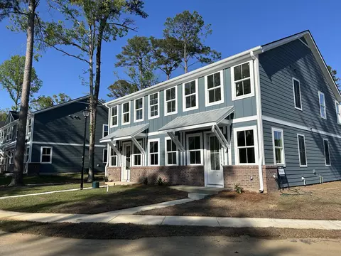 491 Martins Creek Blvd, Summerville, SC 29485