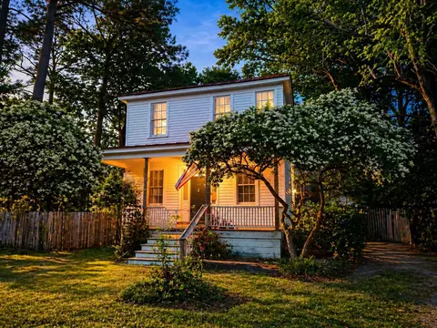 1104 N Hillside Dr, Charleston, SC 29407