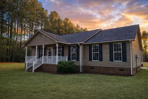 7050 Old State Rd, Holly Hill, SC 29059