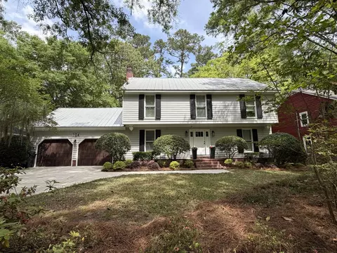 104 Seven Oaks Ln, Summerville, SC 29485