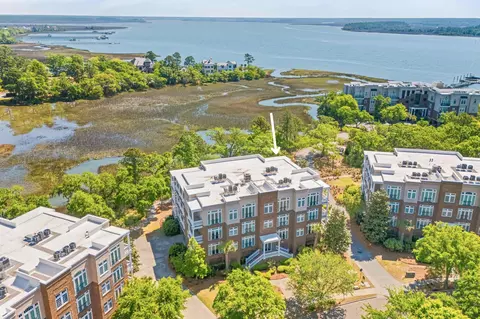 136 Fairbanks Oak Aly #4B, Daniel Island, SC 29492
