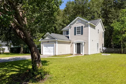 8498 William Moultrie Dr, North Charleston, SC 29420