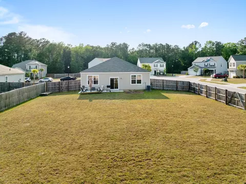 Exterior - 419 Blue Elderberry Run, Moncks Corner, SC 29461 photo 2 of 2