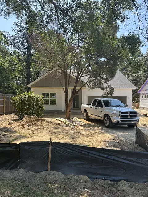 1831 Woodland Rd, Charleston, SC 29414