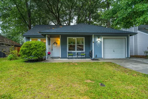 1246 Maryland Dr, Ladson, SC 29456