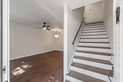 12 Grove St, Charleston, SC 29403