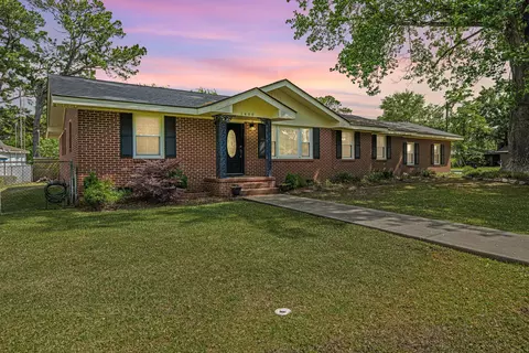 1400 W Lenevar Dr, Charleston, SC 29407