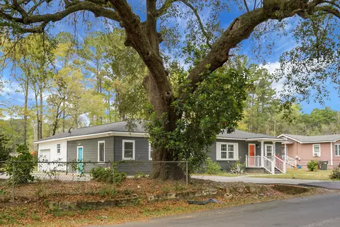 Exterior - 207 Trivers Dr, Moncks Corner, SC 29461 photo 11 of 12