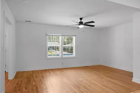 Living - 207 Trivers Dr, Moncks Corner, SC 29461 photo 4 of 5