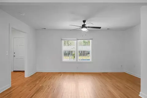 Living - 207 Trivers Dr, Moncks Corner, SC 29461 photo 2 of 5