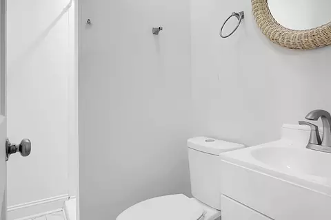 Bath - 207 Trivers Dr, Moncks Corner, SC 29461 photo 5 of 7
