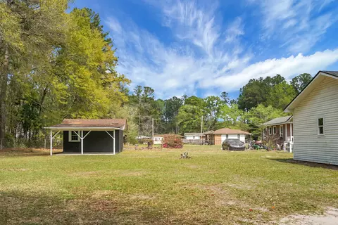 Exterior - 207 Trivers Dr, Moncks Corner, SC 29461 photo 7 of 12
