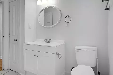 Bath - 207 Trivers Dr, Moncks Corner, SC 29461 photo 3 of 7