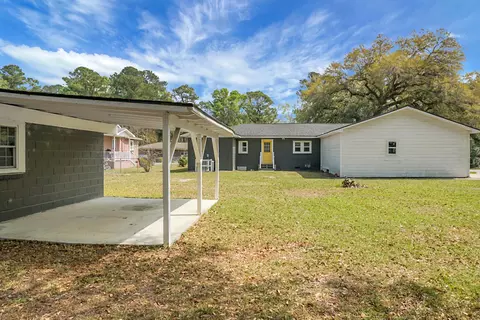 Exterior - 207 Trivers Dr, Moncks Corner, SC 29461 photo 6 of 12