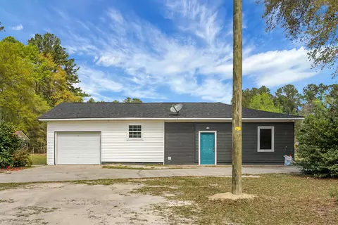 Exterior - 207 Trivers Dr, Moncks Corner, SC 29461 photo 10 of 12