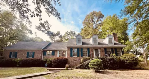 904 Churchill Rd, Walterboro, SC 29488
