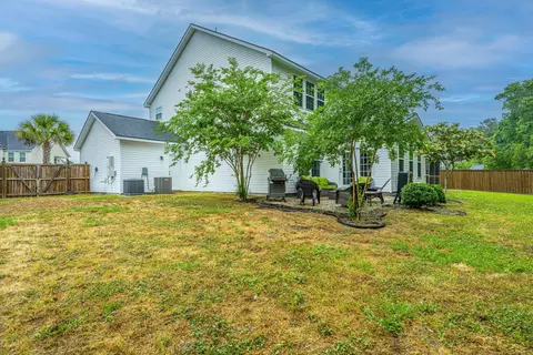 Exterior - 417 Stonefield Cir, Moncks Corner, SC 29461 photo 7 of 9