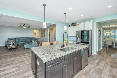 Kitchen - 417 Stonefield Cir, Moncks Corner, SC 29461 photo 6 of 7