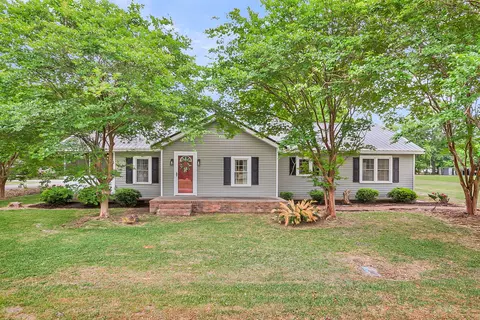 171 John St, Harleyville, SC 29448