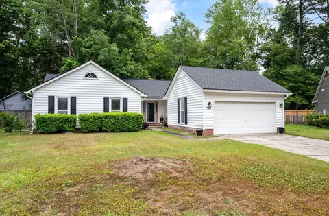 121 Hamlet Rd, Summerville, SC 29485