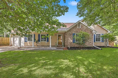 104 Kings Ct, Goose Creek, SC 29445