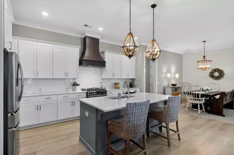 679 Blueway Ave, Summerville, SC 29486