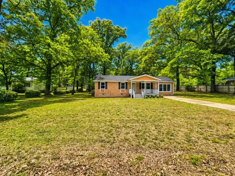 247 Park Dr, Lugoff, SC 29078