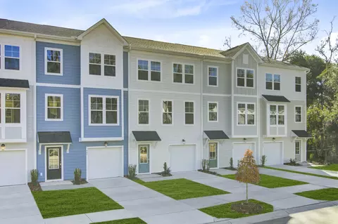 425 Caledon Ct, Johns Island, SC 29455