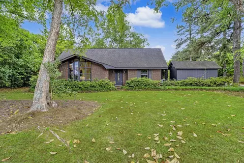 20 Salem St, Mayesville, SC 29104