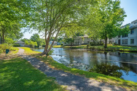 501 Greenmeadow Dr, Goose Creek, SC 29445