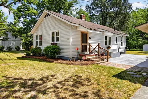 161 Liberty St, Mcclellanville, SC 29458
