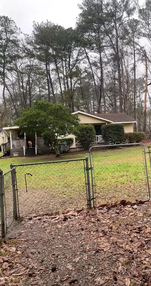 102 Carroll Ln, Summerville, SC 29483