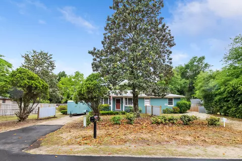 1135 Greenhill Rd, Charleston, SC 29412